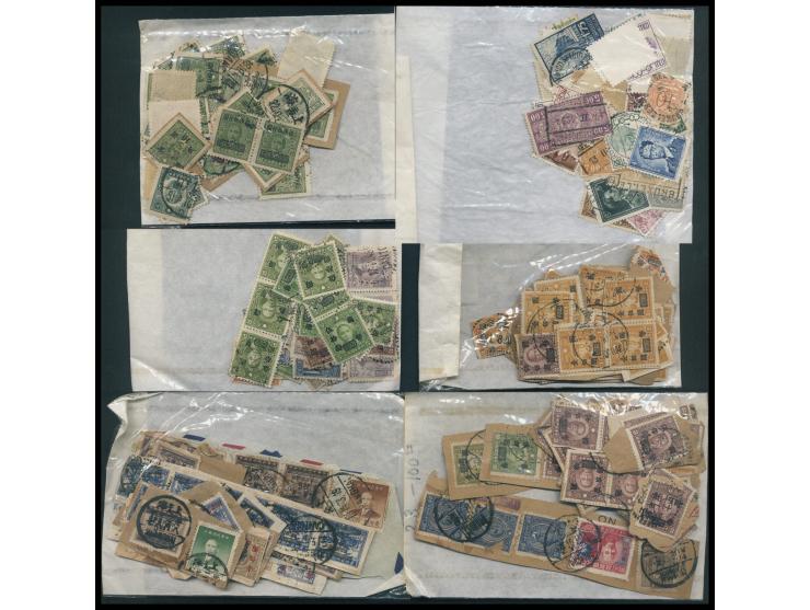 Plus some fake covers. Large quantity. Please view.