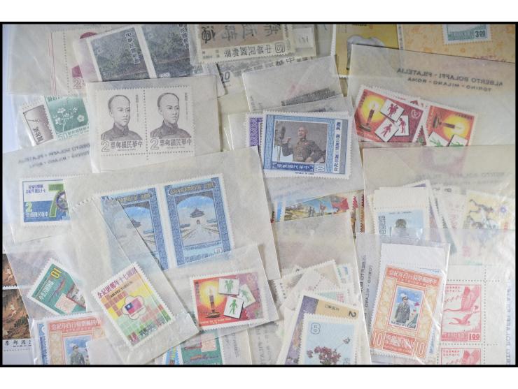 including some Ancient Painting sets. Plus a few MS. Large quantity. Please view.
